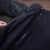 Derka polarowa ze zwijanym kapturem QHP Terry w kolorze czarnym