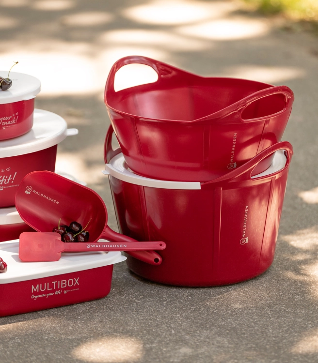 Pojemniki do przechowywania w stajni Waldhausen w kolorze cherry red