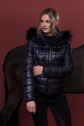 Kurtka jeździecka damska Pikeur Karry Navy widok z przodu na modelce