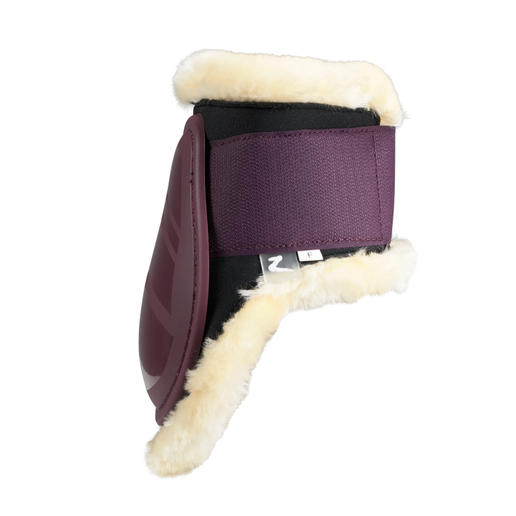 Ochraniacze na tylne nogi konia z futerkiem Horze Caliber w kolorze dark purple