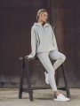 Bluza jeździecka Fanatics Eskadron Cece w kolorze seledynowym zaprezentowana przez modelkę