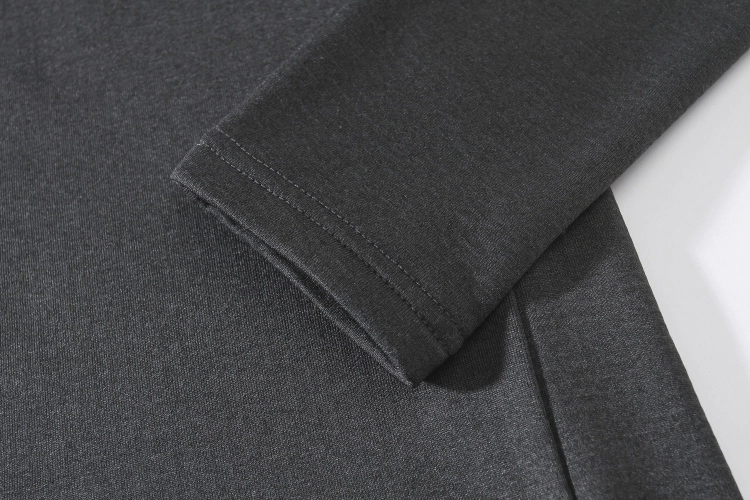 Koszulka termiczna jeździecka Covalliero Active w kolorze graphite, zbliżenie na rękaw