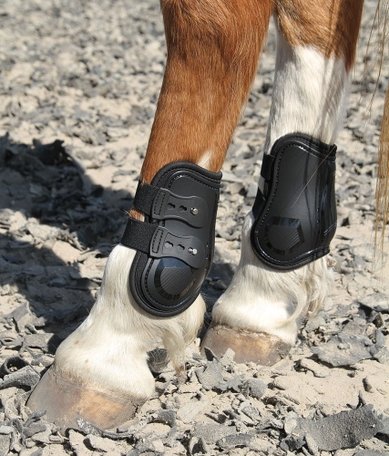 Ochraniacze dla konia na tylne nogi na kołki Harry's Horse Persy Air w kolorze czarnym