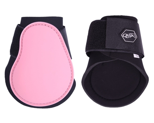 Ochraniacze dla konia na tylne nogi QHP Color w kolorze flamingo pink widoczne z obu stron