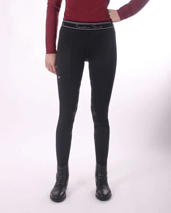 Breginsy QHP Eden w kolorze black zaprezentowane przez modelkę widoczne z przodu