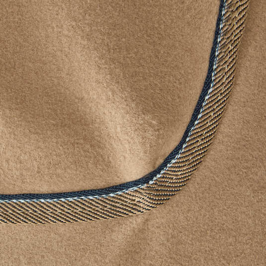 Derka polarowa Horze Kiel w kolorze Light Brown - wykończenie elegancką lamówką