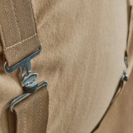 Derka polarowa Horze Kiel w kolorze Light Brown zapinana na pasy