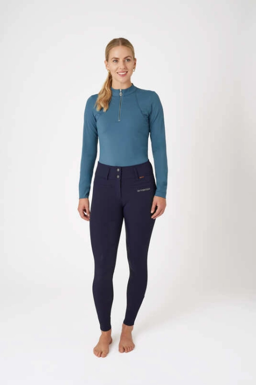 Bryczesy letnie w kolorze granatowym B Vertigo Tiffany zaprezentowane przez modelkę, widoczne z przodu