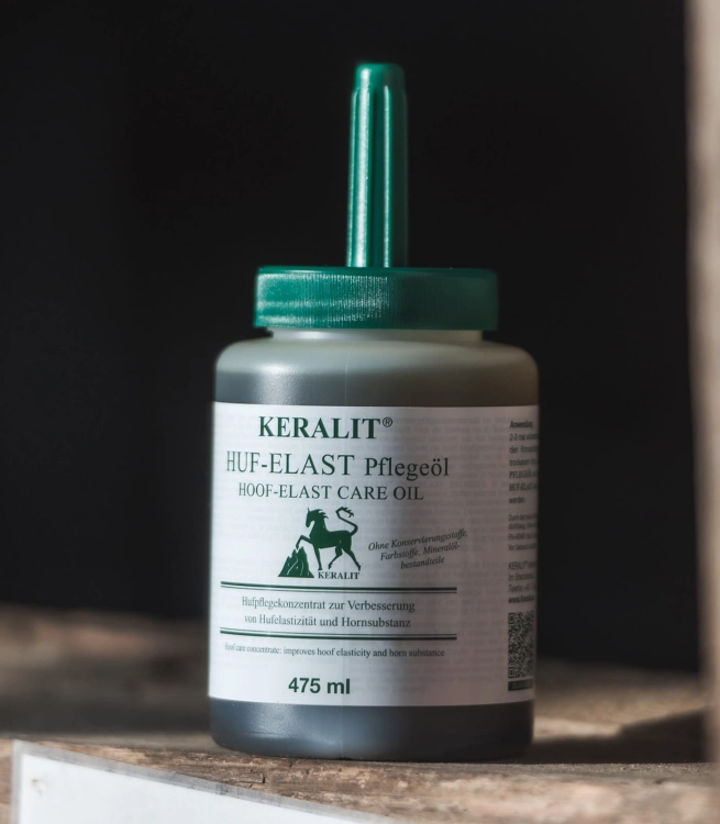 Olej do pielęgnacji kopyt Keralit Hoof-Elast Care Oil 475 ml