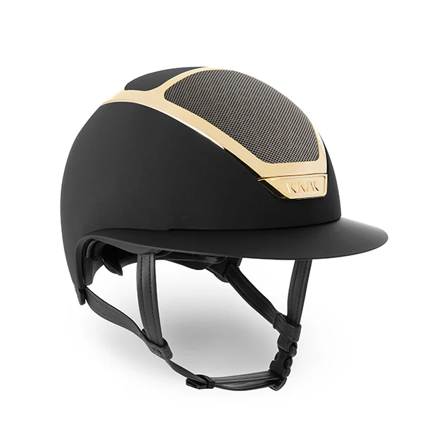 Kask jeżdziecki firmy Kask model Star Lady Chrome w kolorze Black/Gokd widoczny od przodu