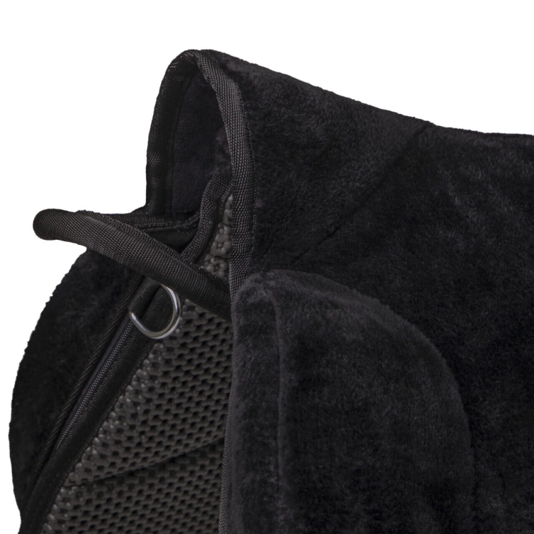Pad do jazdy na oklep ze sztucznym futerkiem QHP Bareback w kolorze czarnym