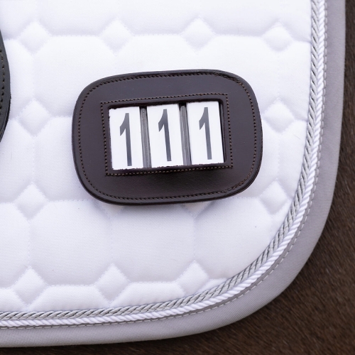 Numer startowy QHP Modeste Square w kolorze brązowym