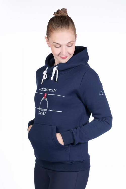 Bluza do jazdy konnej damska HKM Equine Sports w kolorze granatowym zaprezentowana przez modelkę