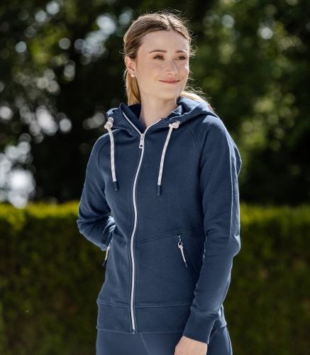 Bluza jeździecka ELT Pamplona w kolorze granatowym zaprezentowana przez modelkę