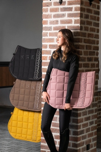Czapraki Eskadron Platinum Big Square we wszystkich wersjach kolorystycznych