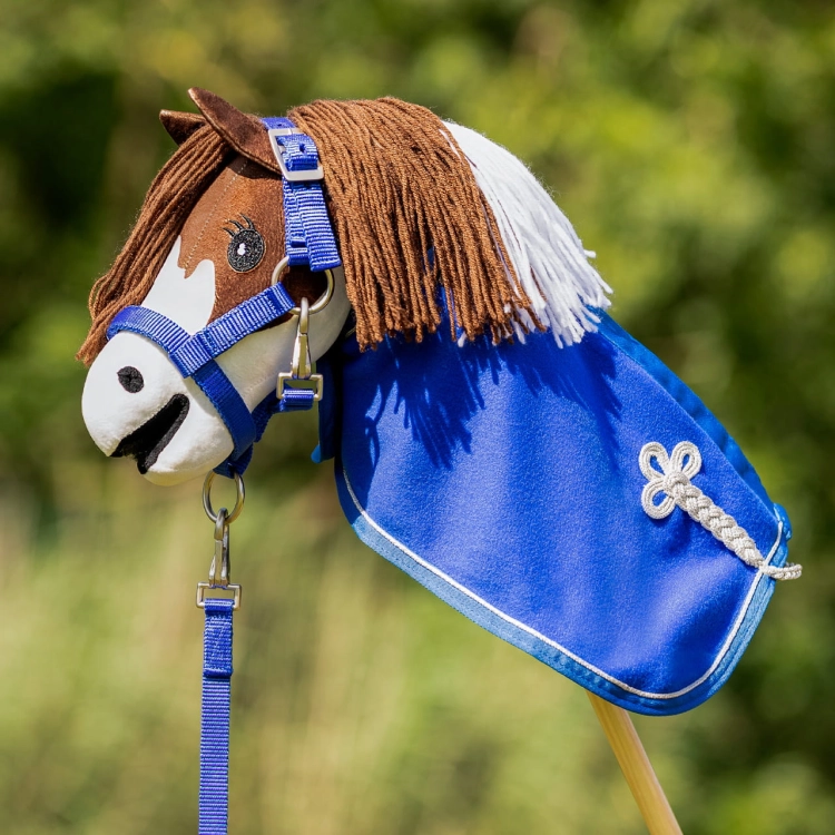 Hobby Horse z akcesoriami (do kupienia osobno) QHP w kolorze gniadosrokatym