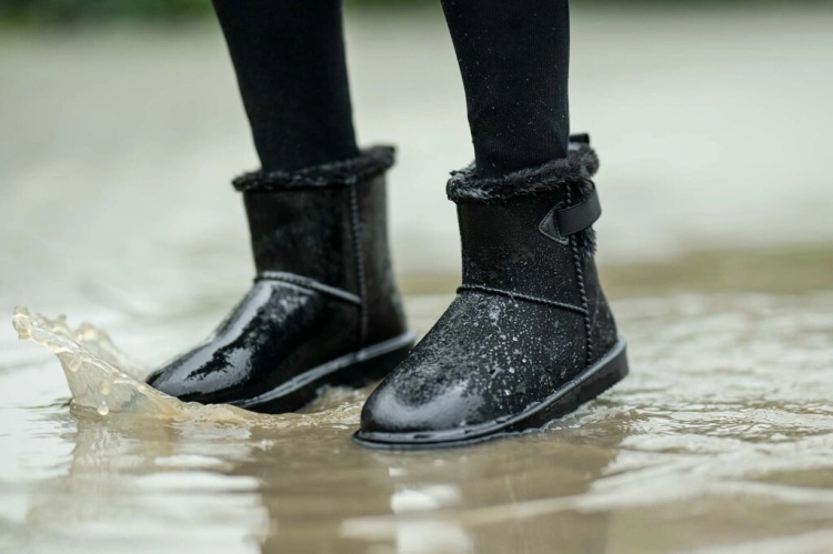 Buty stajenne z futerkiem HKM Davos Legolin w kolorze czarnym