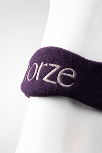 Kantar z podszyciem na nachrapniku i potylicy i uwiązem Horze Magic w kolorze flint