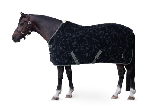 Derka polarowa Horze Pegasus w kolorze blueberry na koniu