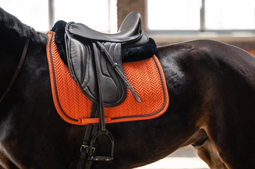 Czaprak HKM Florence w kolorze copper na koniu