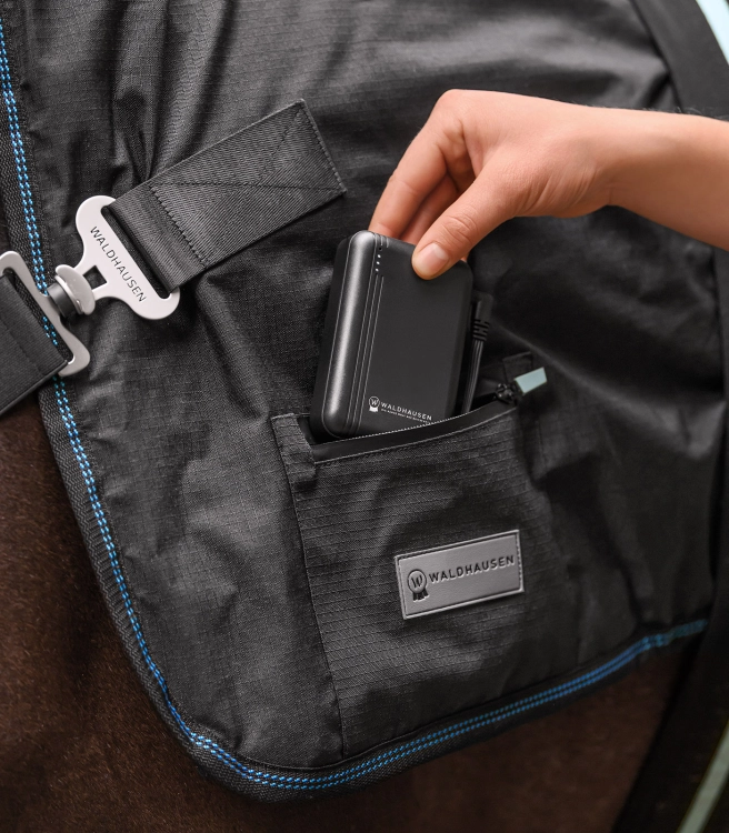 Derka terapeutyczna dla konia z miejscem na powerbank Waldhausen Health + Care TecSupreme