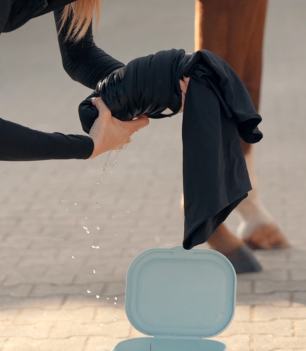 Derka chłodząca dla konia na wodę Waldhausen Health + Care Ice-Layer Rug