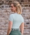 Pasek ze skóry ELT Gemma Polo na modelce z tyłu