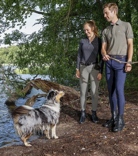Bluzka jeździecka damska w koniki Schockemohle Luciana w kolorze night zaprezentowana przez modelkę
