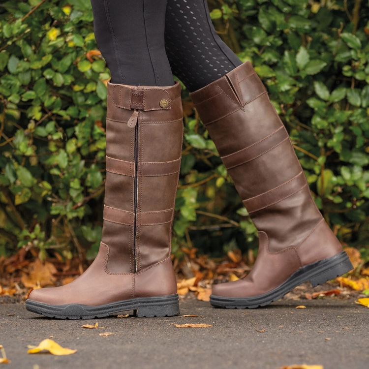 Buty stajenne z elastyczną cholewką QHP Daan w kolorze brązowym