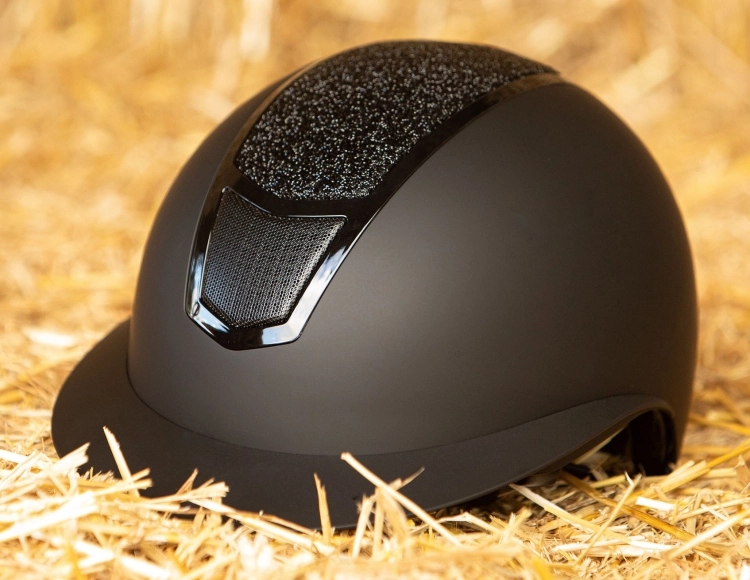Kask jeździecki Harry's Horse Mont Sparkle w kolorze czarnym