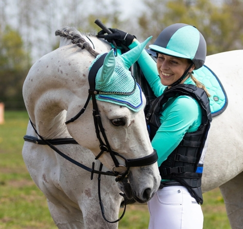 Pokrowiec na kask do WKKW QHP Eldorado w kolorze turkusowo-szarym