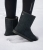 Buty stajenne ocieplane ELT Rainless Velours w kolorze black zaprezentowane przez modelkę